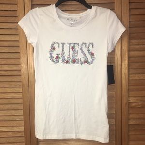 Small Guess T-shirt